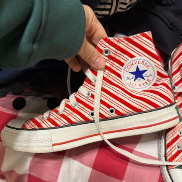 Vintage Converse hi tops candy cane Christmas pattern size 6 kids 8 women - Picture 8 of 8